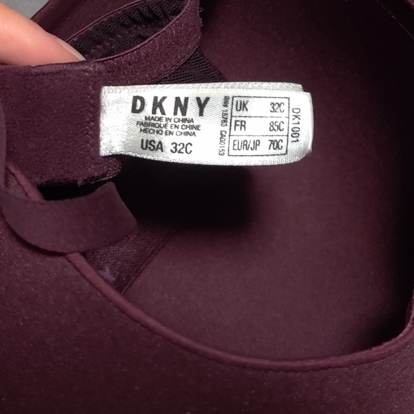 DKNY "Litewear Full Coverage Spacer" bra - Picture 3 of 6